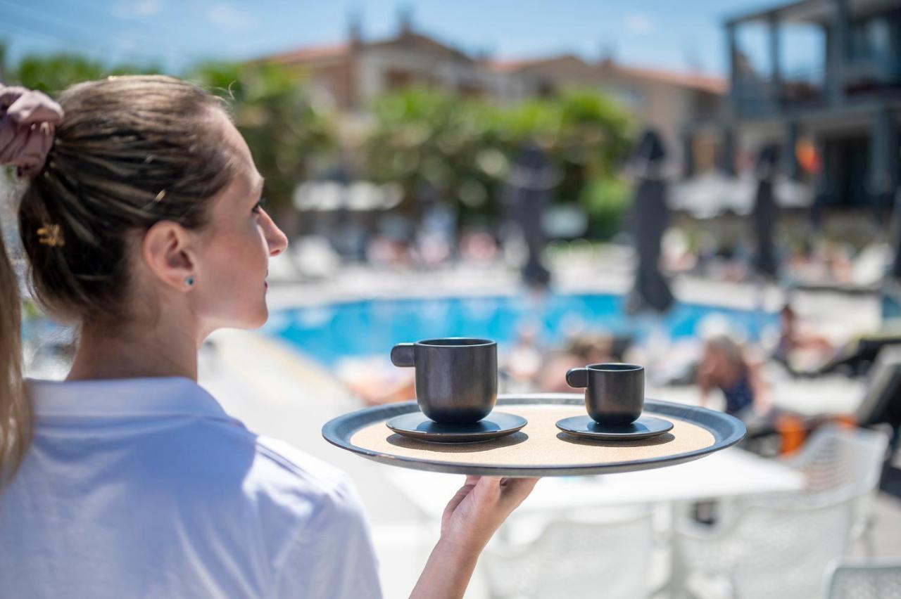 Dionysos Hotel & Suites Hanioti Eksteriør billede