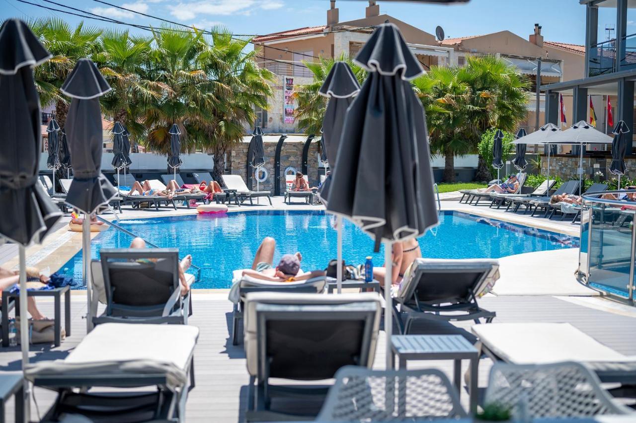 Dionysos Hotel & Suites Hanioti Eksteriør billede