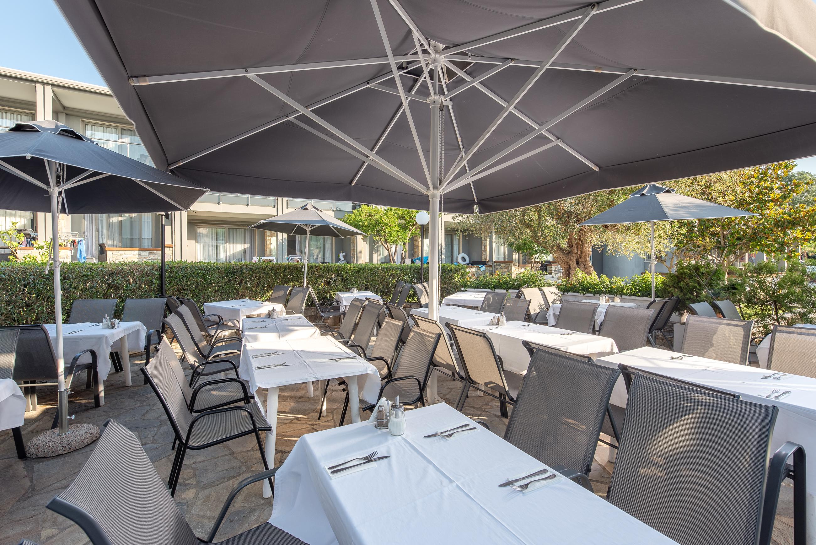 Dionysos Hotel & Suites Hanioti Eksteriør billede