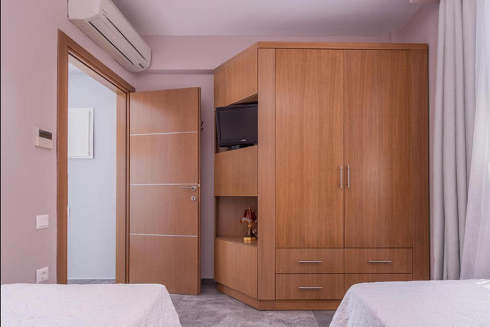 Dionysos Hotel & Suites Hanioti Eksteriør billede